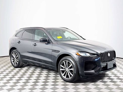 Used 2024 Jaguar F-PACE R-Dynamic S image 3