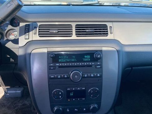 Used 2011 Chevrolet Tahoe LT w/ Luxury Package AWD/4WD image 32