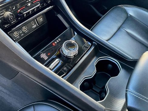 Used 2024 Jeep Grand Cherokee Limited 4xe image 17