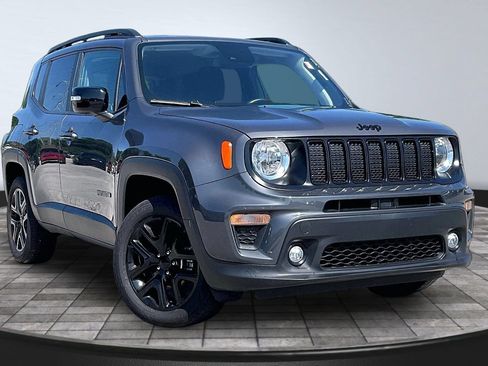 Used 2023 Jeep Renegade Altitude w/ Convenience Group I AWD/4WD image 10