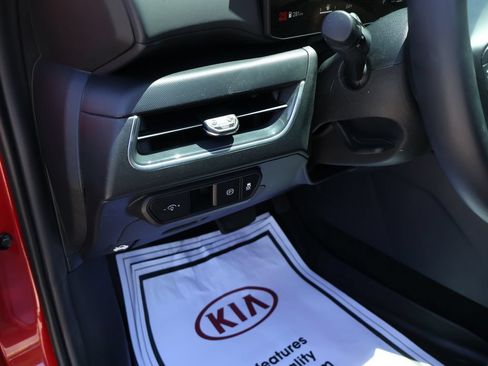 Used 2025 Kia K4 EX FWD image 25