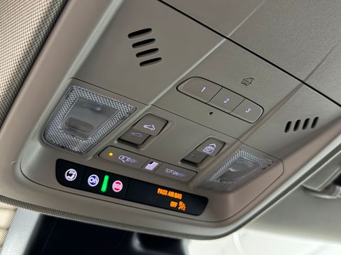 Used 2023 Cadillac XT4 Luxury FWD image 34