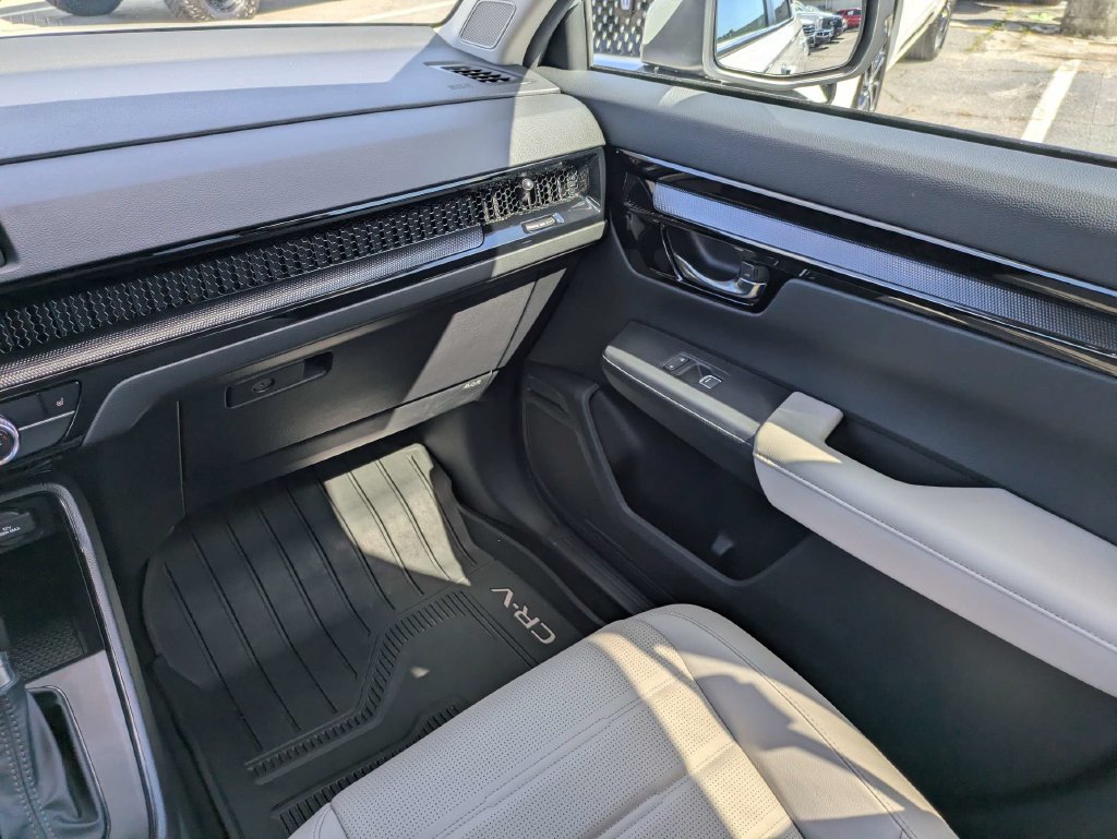 Used 2025 Honda CR-V EX-L image 16