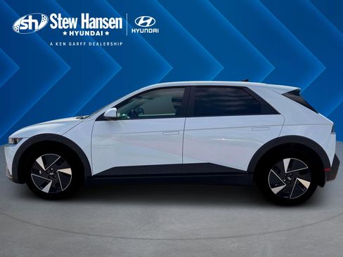 New 2026 Hyundai Ioniq 5 SEL image 3