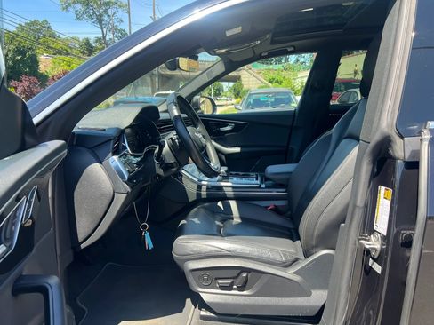 Used 2019 Audi Q8 Premium Plus AWD/4WD image 29