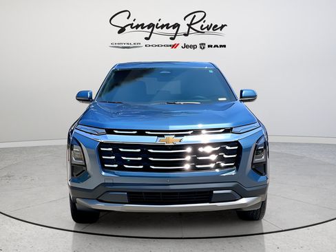 Used 2026 Chevrolet Equinox LT w/ Convenience Package II FWD image 2