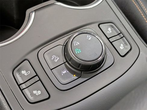 Used 2021 GMC Terrain SLT image 27