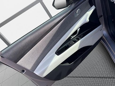 Used 2023 Hyundai Elantra Limited w/ Cargo Package image 2