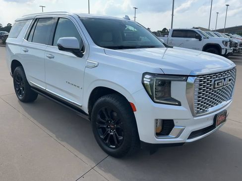Used 2021 GMC Yukon Denali w/ Denali Premium Package RWD image 2