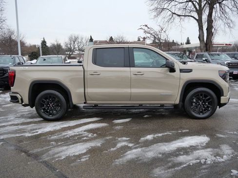 Used 2022 GMC Sierra 1500 Elevation w/ LPO, Elevation Black Package image 10