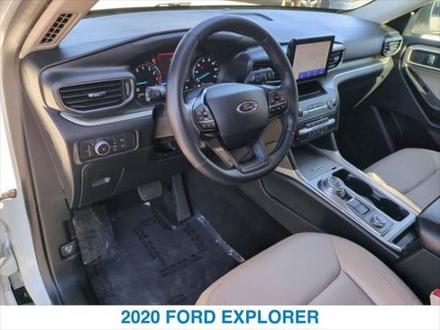 Used 2020 Ford Explorer XLT w/ Equipment Group 202A AWD/4WD image 14