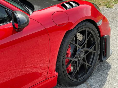 Used 2025 Porsche 718 Cayman GT4 RS RWD image 16