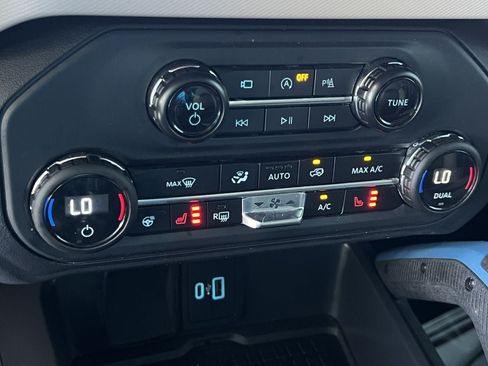 Used 2024 Ford Bronco Wildtrak AWD/4WD image 18