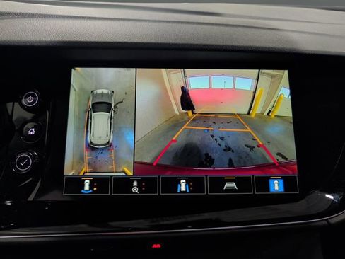 Used 2023 Buick Envision Avenir image 11