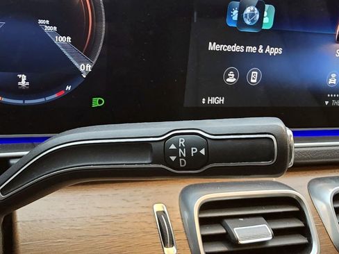 Used 2021 Mercedes-Benz GLE 350 w/ 3rd Row Seat Package image 16