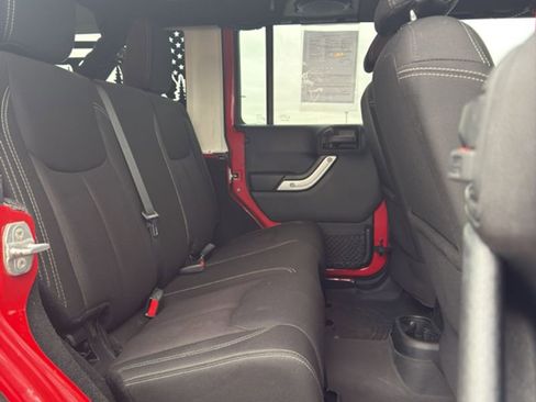 Used 2014 Jeep Wrangler Unlimited Sahara w/ Connectivity Group image 13