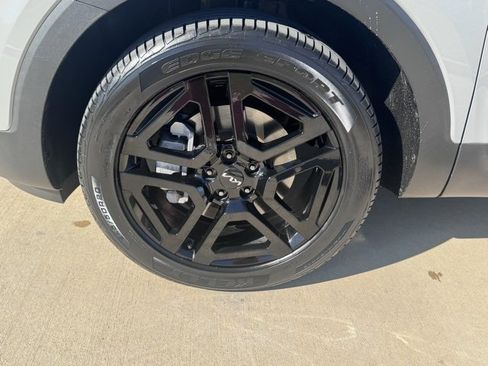 Used 2024 Kia Telluride EX X-Line image 9