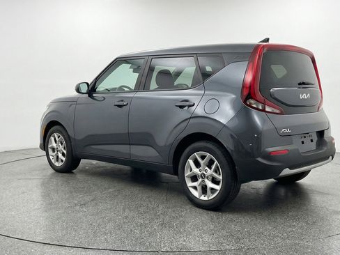 Used 2025 Kia Soul LX w/ LX Technology Package image 6