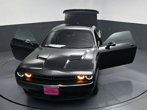 Used 2023 Dodge Challenger SXT image 22