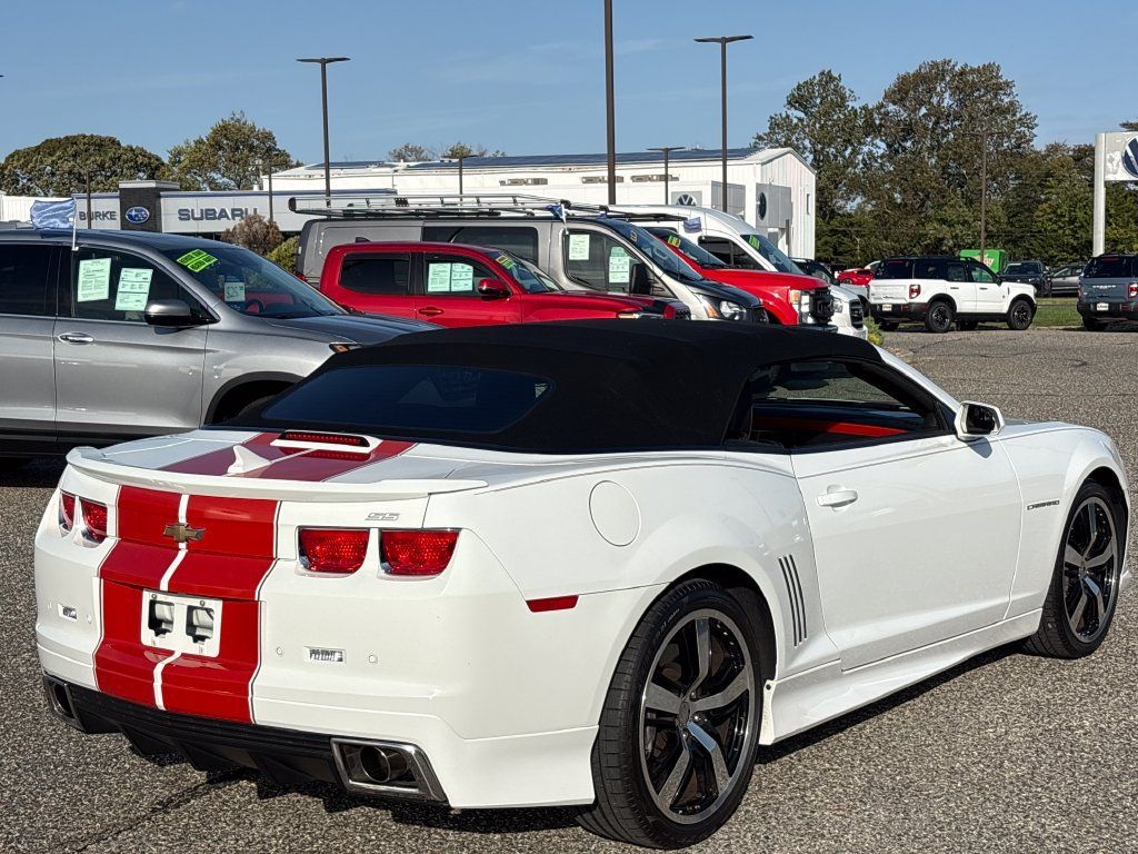 Used 2011 Chevrolet Camaro SS RWD image 18