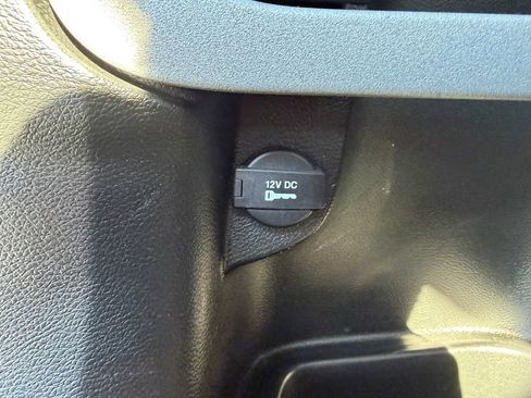 Used 2018 Jeep Cherokee Limited w/ High Altitude Package image 9