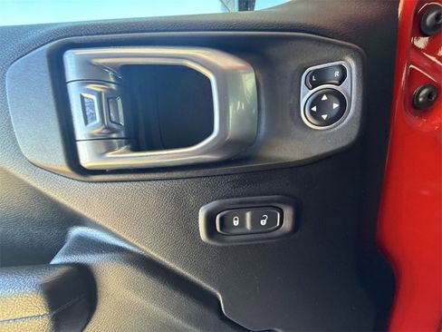 Used 2018 Jeep Wrangler Unlimited Sport S image 22