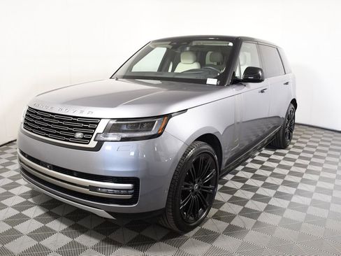 Used 2025 Land Rover Range Rover Long Wheelbase SE image 1