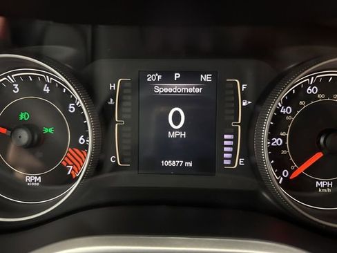 Used 2015 Jeep Cherokee Latitude w/ Cold Weather Group image 29