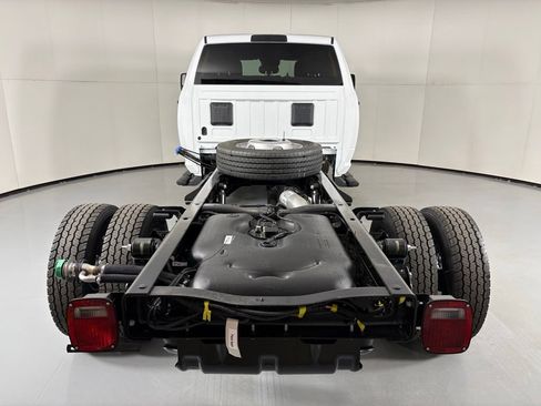 New 2026 RAM 4500 Tradesman AWD/4WD image 7