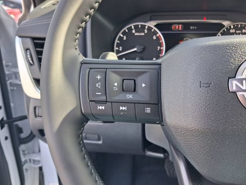 Used 2026 Nissan Rogue SV FWD image 18