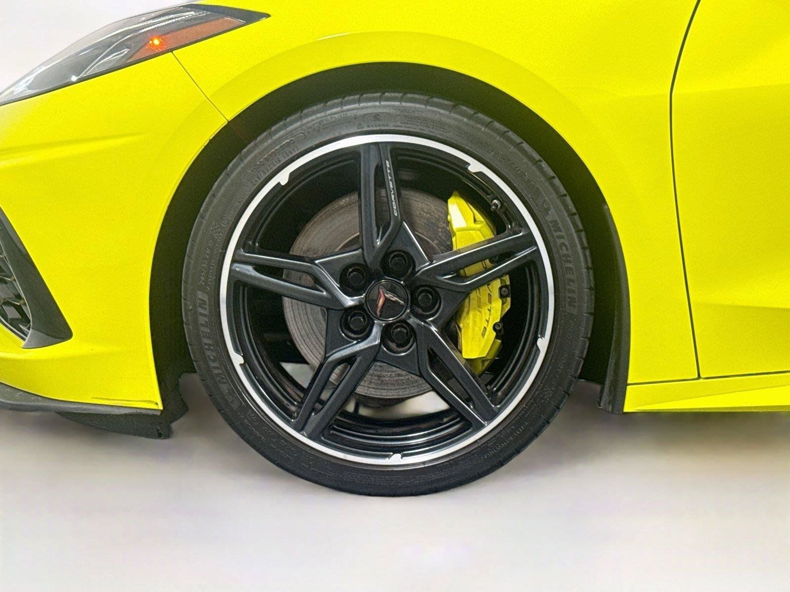 Used 2024 Chevrolet Corvette Stingray Preferred Conv w/ Z51 Performance Package RWD image 28
