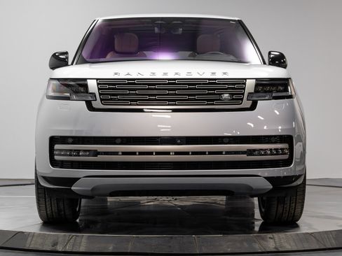 Used 2023 Land Rover Range Rover Autobiography image 42