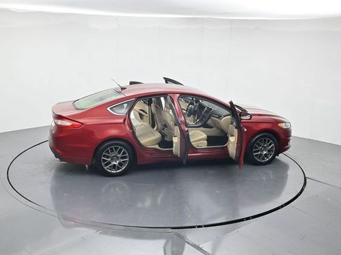 Used 2014 Ford Fusion SE w/ Equipment Group 202A FWD image 41