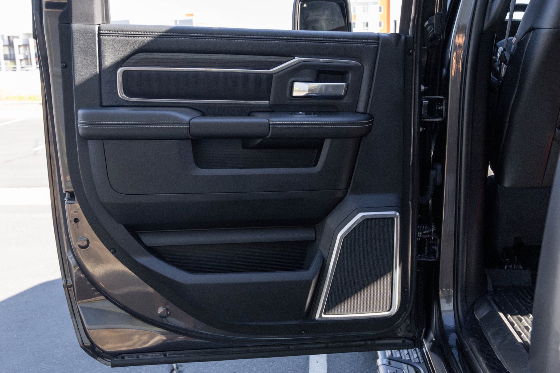 Used 2024 RAM 2500 Laramie w/ Night Edition AWD/4WD image 46