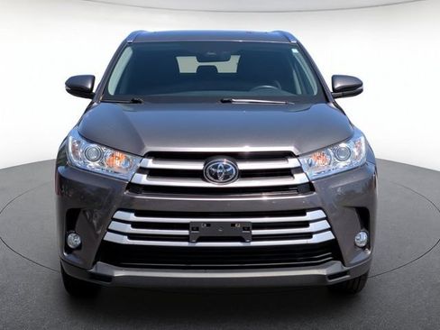 Used 2017 Toyota Highlander XLE AWD/4WD image 8