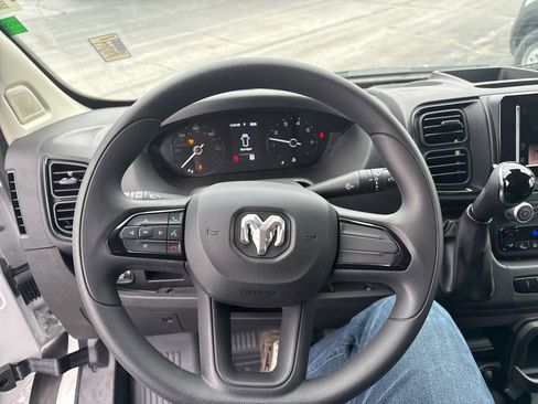 Used 2024 RAM ProMaster 2500 image 16