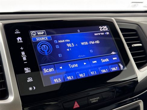 Used 2018 Honda Ridgeline RTL-E image 22