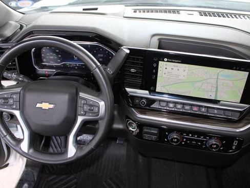 Used 2025 Chevrolet Silverado 2500 LT AWD/4WD image 22