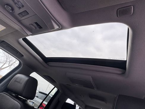 Used 2018 GMC Yukon XL Denali w/ Denali Ultimate Package image 19