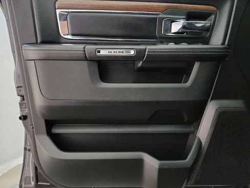 Used 2016 RAM 1500 Laramie w/ Convenience Group AWD/4WD image 27