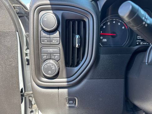 Used 2020 Chevrolet Silverado 1500 Custom w/ Custom Max Trailering Package AWD/4WD image 15