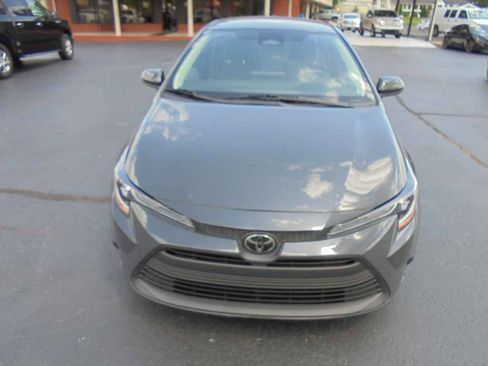 Used 2024 Toyota Corolla LE FWD image 3