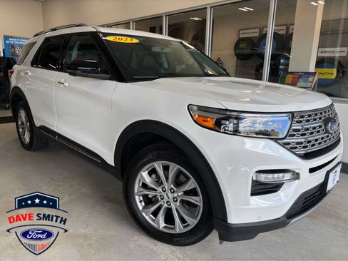 Used 2023 Ford Explorer Limited w/ Limited Technology Package AWD/4WD image 2