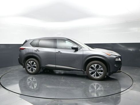 Used 2021 Nissan Rogue SV w/ Premium Package FWD image 6