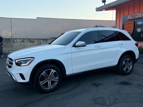Used 2022 Mercedes-Benz GLC 300 4MATIC w/ Premium Package Lite image 7