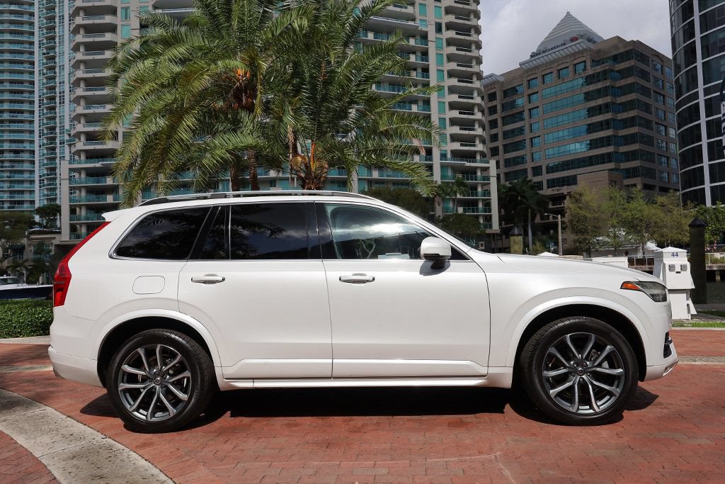 Used 2017 Volvo XC90 T6 Momentum w/ Vision Package AWD/4WD image 15