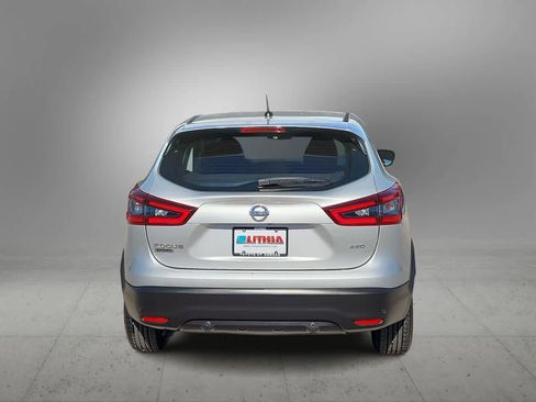 Used 2020 Nissan Rogue Sport S image 7