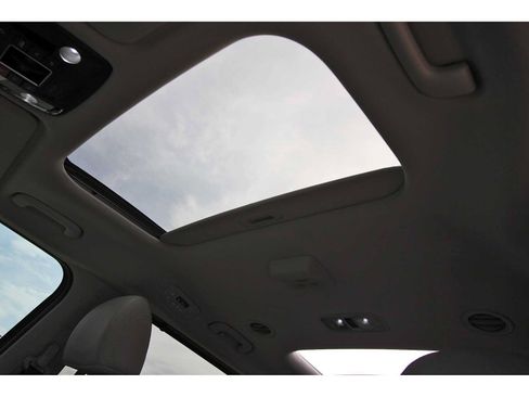Used 2025 Kia Carnival SX Prestige FWD image 29