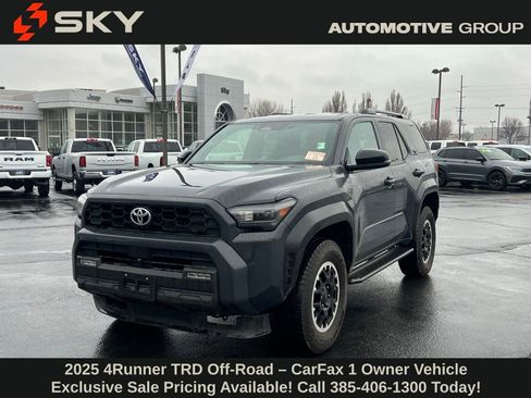 Used 2025 Toyota 4Runner TRD Off-Road image 2