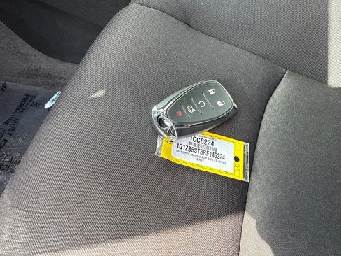 Used 2024 Chevrolet Malibu LS FWD image 19